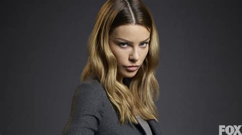 chloe decker season 1|chloe actor lucifer.